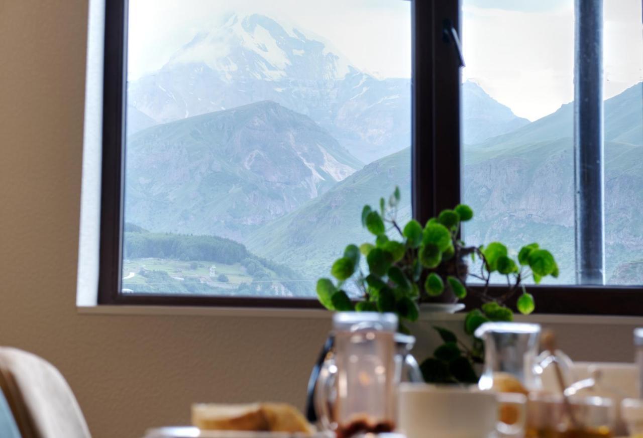 Hotel Axien Kazbegi Exterior photo