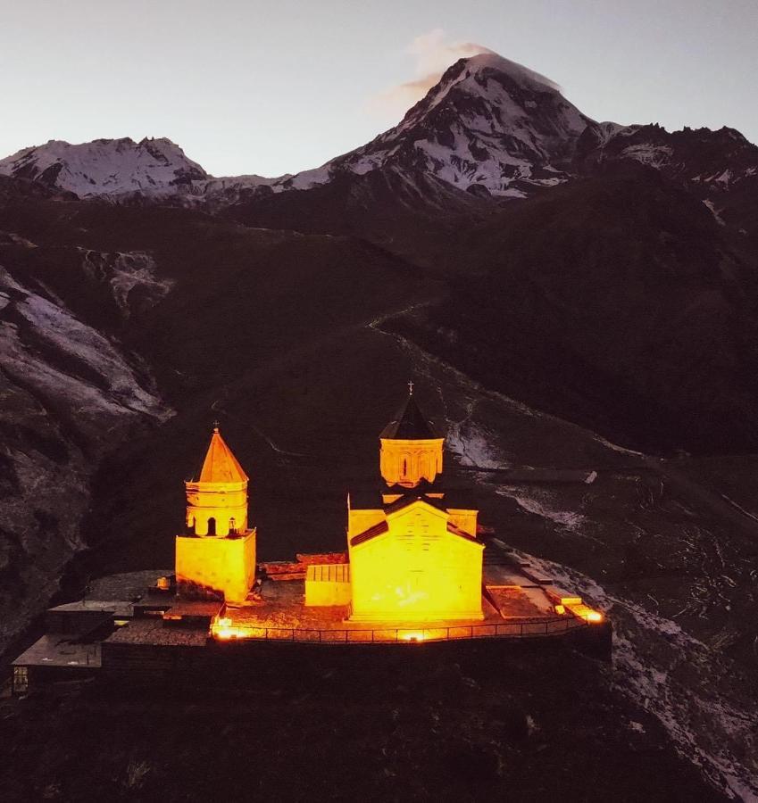 Hotel Axien Kazbegi Exterior photo