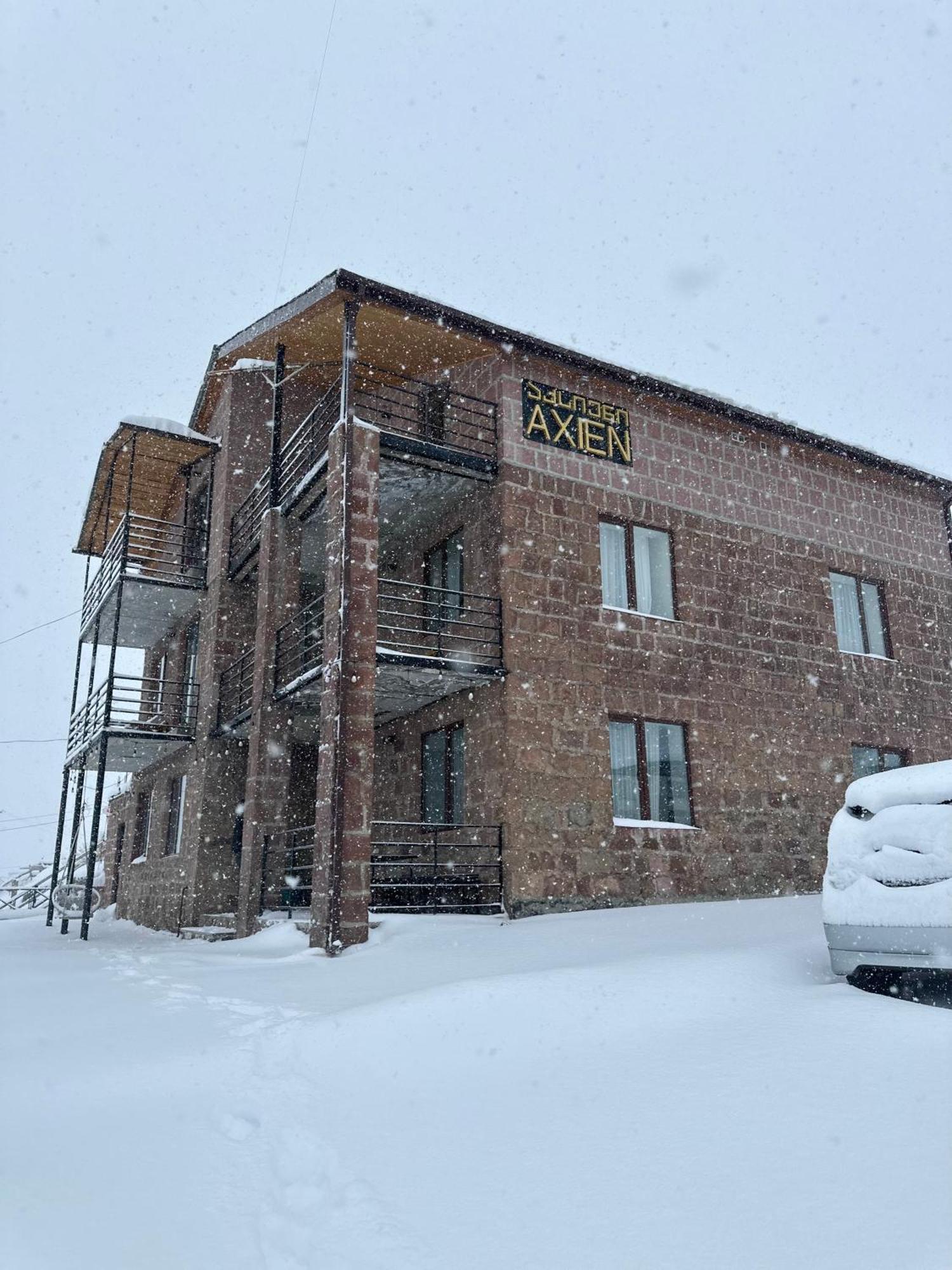 Hotel Axien Kazbegi Exterior photo